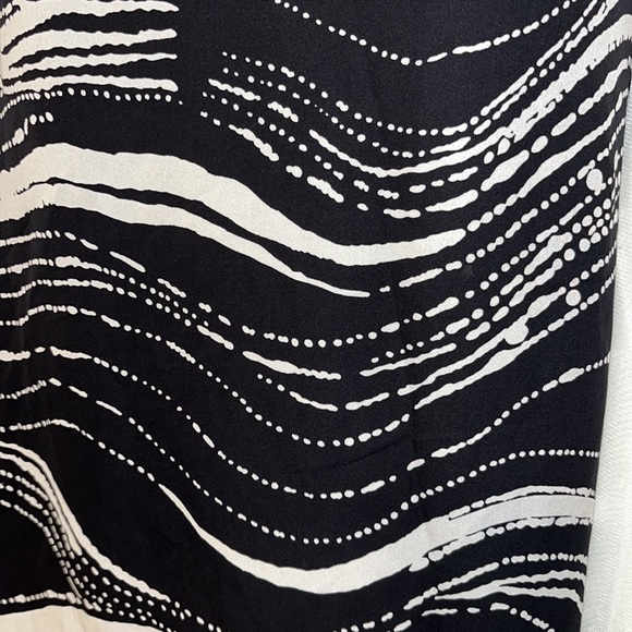 Talbots 100% Silk skirt Size 10 #10203 - Picture 2 of 4